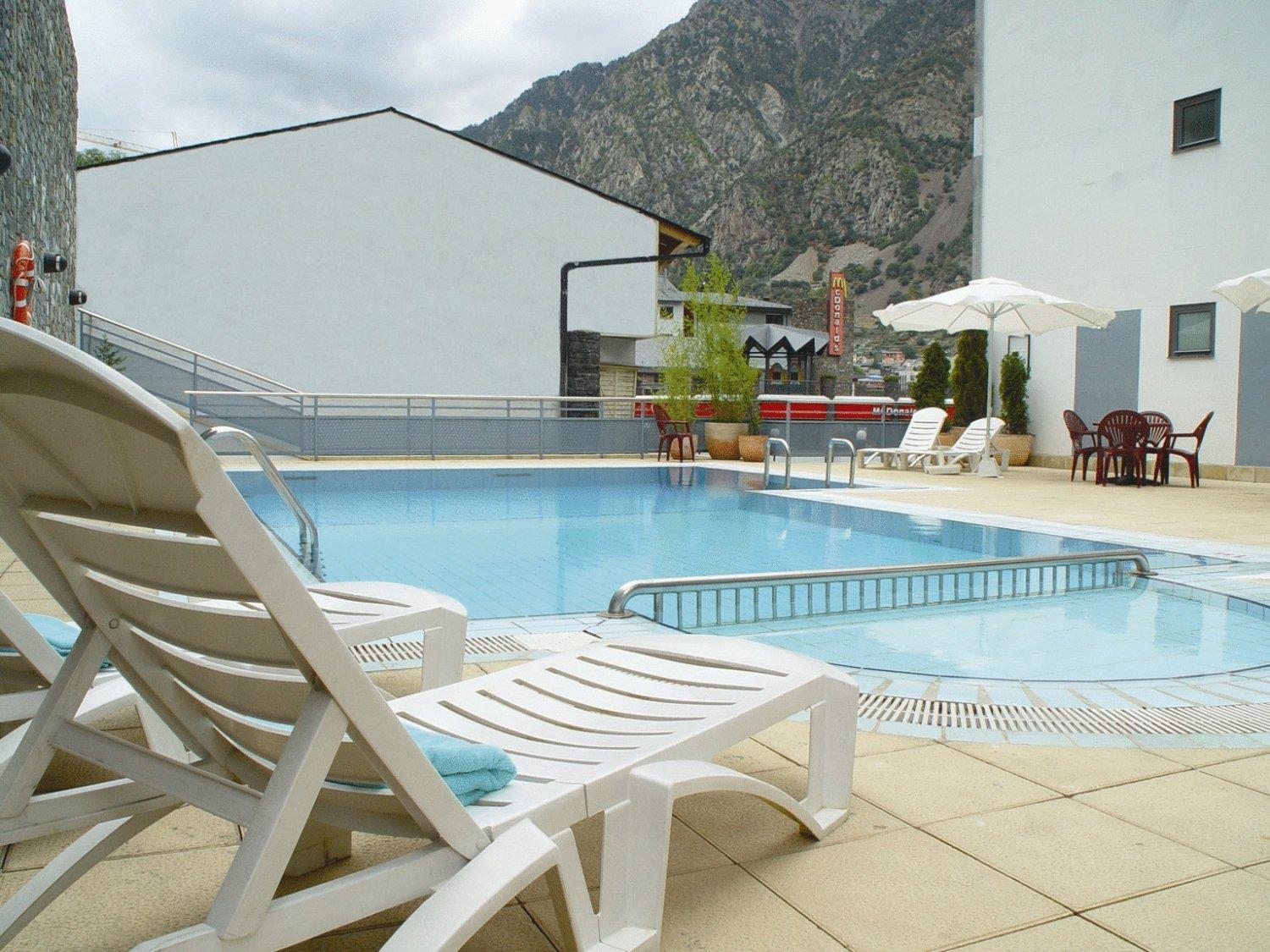 Zenit Diplomatic Hotel Andorra la Vella Exterior photo